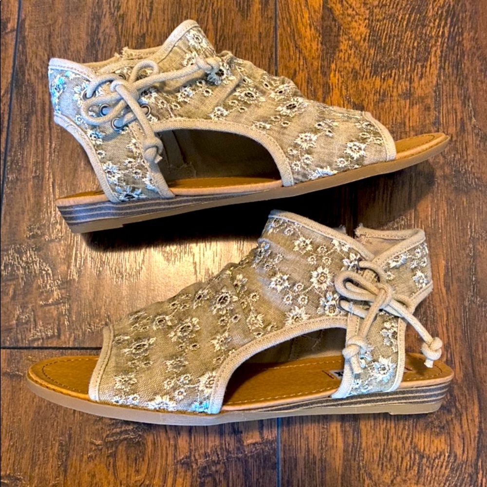 Sandal booties